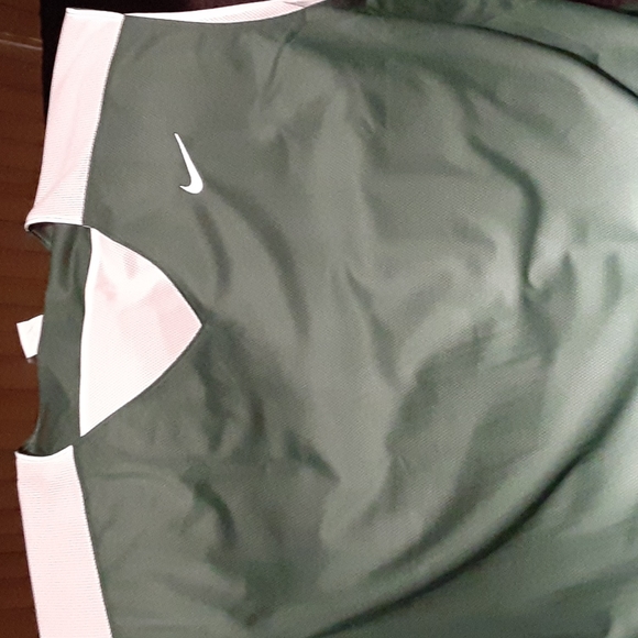 New Nike reversible - Picture 3 of 8